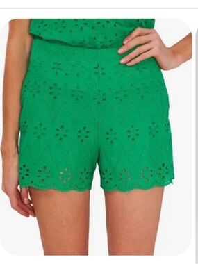 CeCe Green Eyelet High-Rise Scalloped Hem Shorts